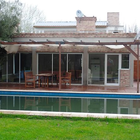 Las Acacias Plottier Exterior photo