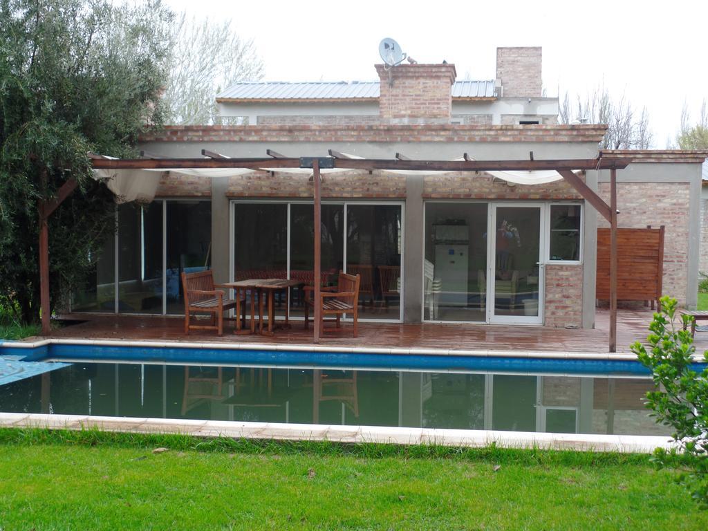 Las Acacias Plottier Exterior photo